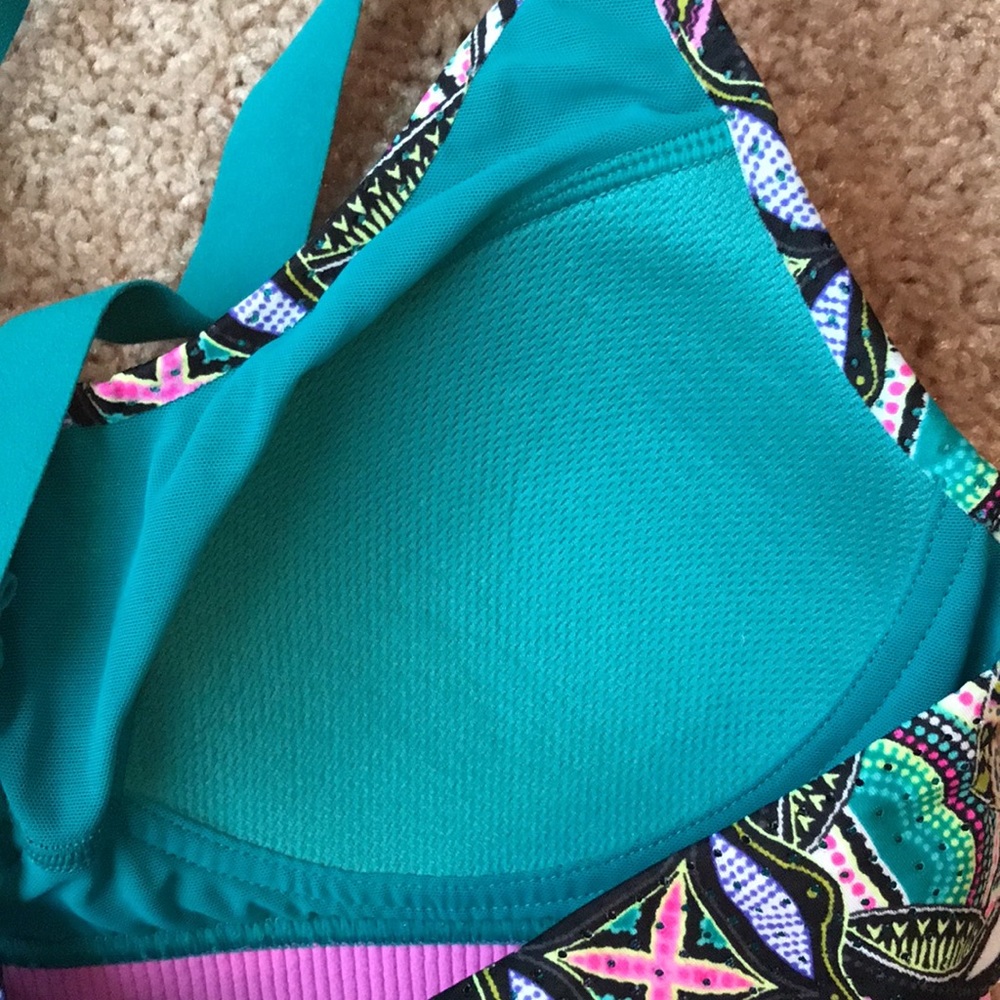 Victoria’s Secret Sport Bra - Picture 5 of 8